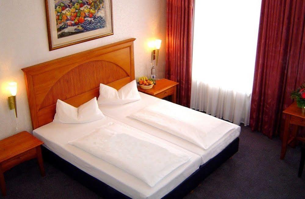 Hotel 66 Гамбург Экстерьер фото